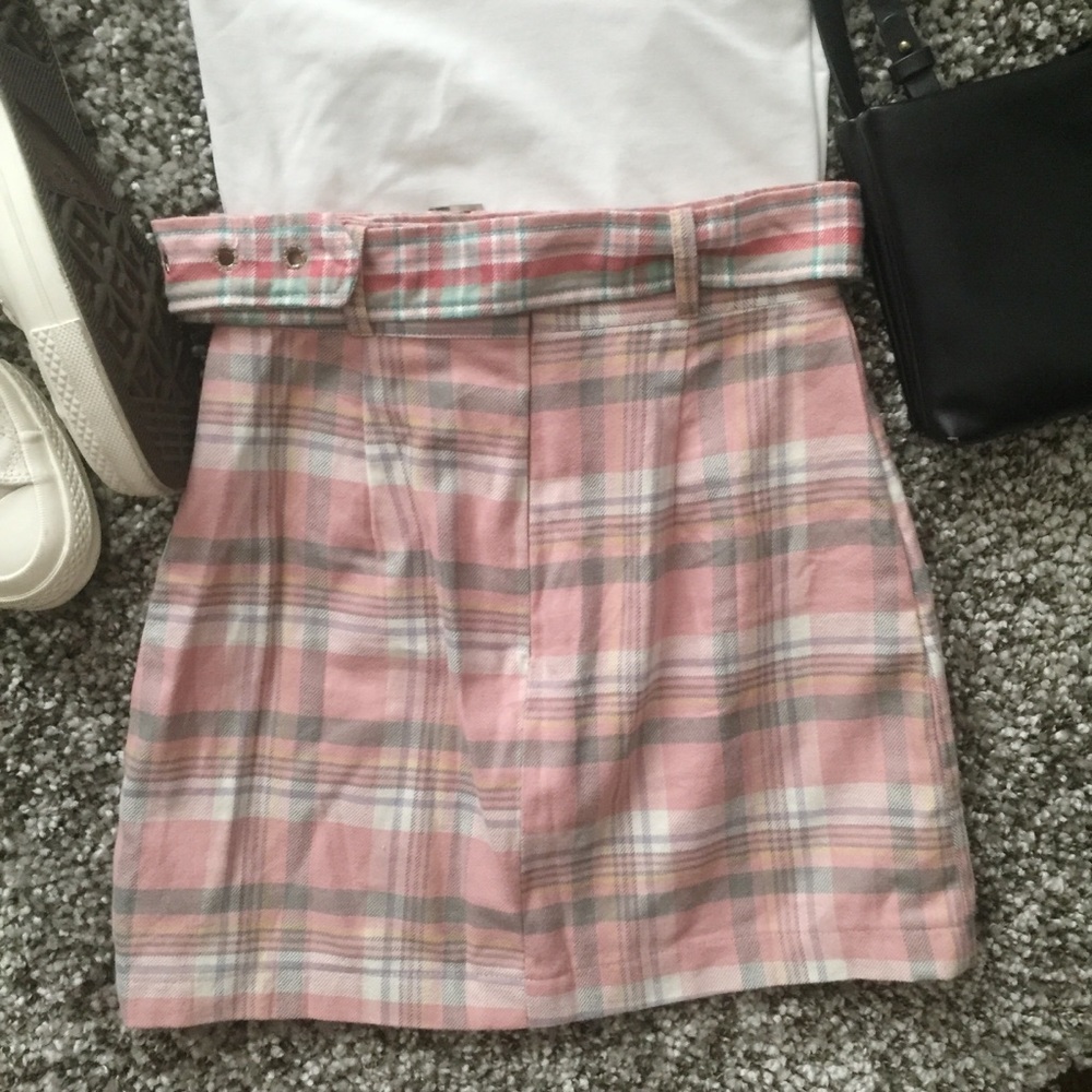Checked Pink Mini Skirt - Picture 3 of 3